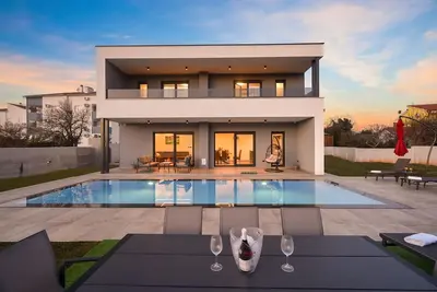 Villa Rosignola by Istrabook