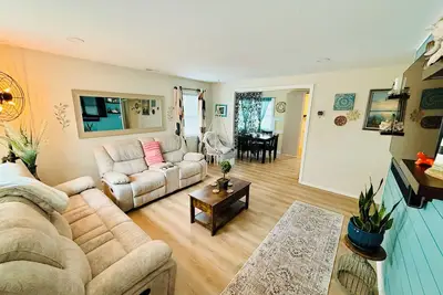 Image de Bayview Beacon, 2-Bedroom Home, Walk to the Beach