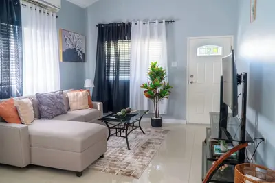 Image de Gated Retreat with Resort Pool, Caymanas Estate