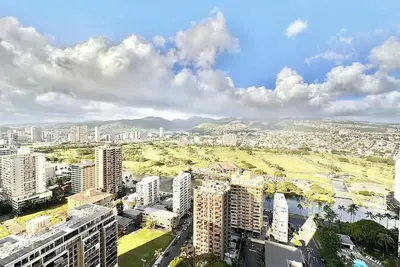 Image de 33fl-Renovated Elegant Waikiki 1br+Free Parking
