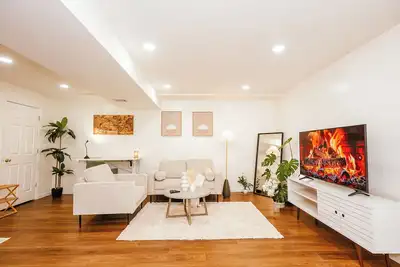 Image de Spacious Private Floor - 2 Suites - Near Parks & Easy Dc Access