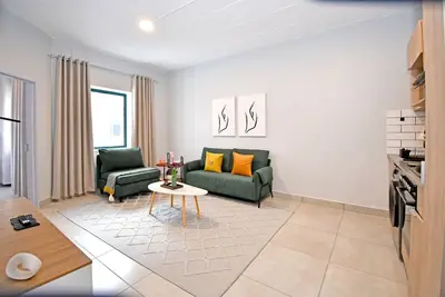 Image de Stylish and Slick Two Bedroom In Circa Illovo