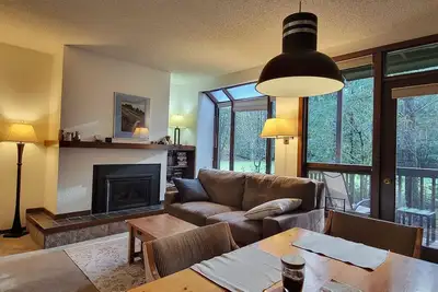 Image de Family-Friendly Mt. Baker Resort Condo • Pool, Hot Tub, Pets Ok