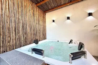 Image de Casa Thor - Modern 3br Property w/ Jacuzzi in the Walled City