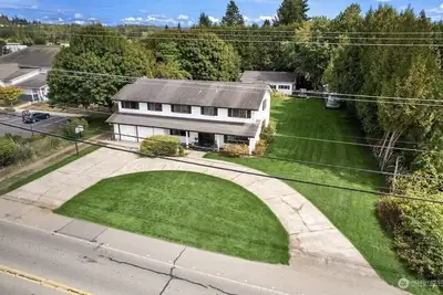 Image de Walk to Fairgrounds & Hospital. Spacious 5br Home Sleeps 10