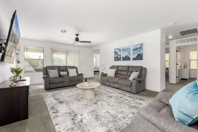 Image de Modern 3br • 2ba Home Near Westgate & Luke Afb