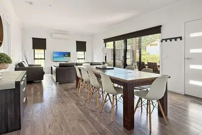 Image de Snowgum Bright 2 - Located in the heart of Bright!