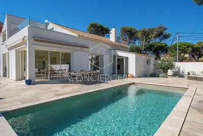 Image de Villa Standing, Piscine 6p Devant la Plage   Villa castel