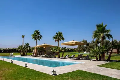 Image de Villa à Marrakech avec 5 chambres à coucher, 10 couchages