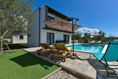 Image de Maison de luxe à Sukosan