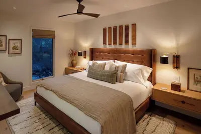 Overlook Loft at Oak Over Main