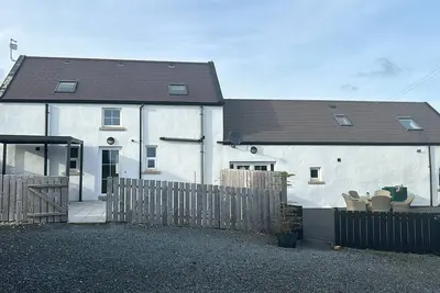 Image de Hayloft & Grainstore 2 barns conversions together