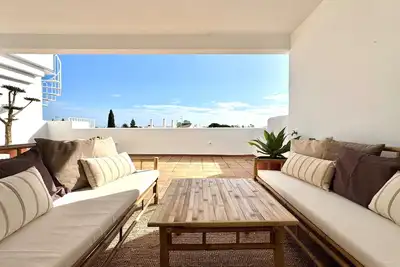 Image de Sunny Escape Penthouse | 3 Terraces & Rooftop Bbq Relax by 2 Shared Pools