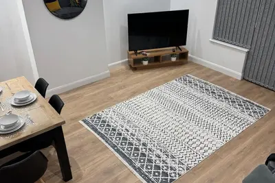 Image de Maison-Salle de bain privée-de Luxe-Vue sur Rue