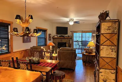 Image de 1br Village At Indian Point 501 near Sdc-Free Tickets Daily up to $500