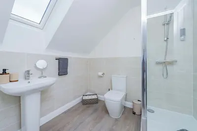 Image de Triple Driveway | Telford | Central | Long Stays