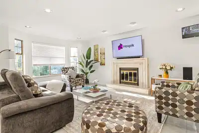 Image de Entire 5br House near Downtown | Pets | Parking