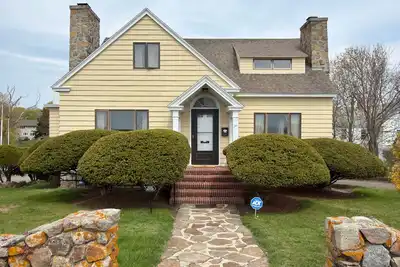 Image de Main Unit of Two family home/pet friendly