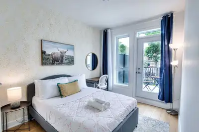 Image de 2br Top Montreal Apt for Chic and Cozy Traveler