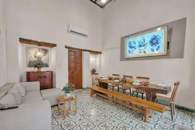 Image de Casa Nicole - Luxury 8br House in the Old City w/ Rooftop Pool