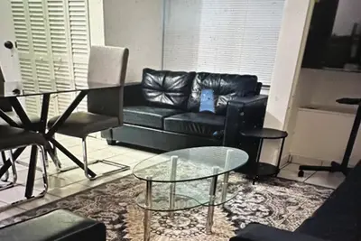 Image de Cozy 1-bedroom, Vacation Paradise, Steps to the Beach