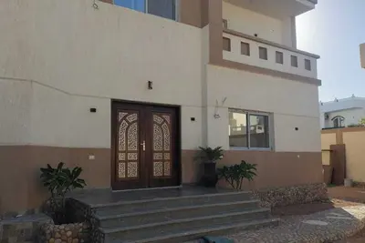 Image de Spacious 5-bedroom villa with Ac in fabulous Red Sea Governorate