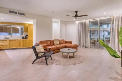 Image de Elegant 2br Retreat with Balcony & Fast Wi-Fi