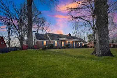 Image de Graceland Getaway – Spacious 4br Memphis House