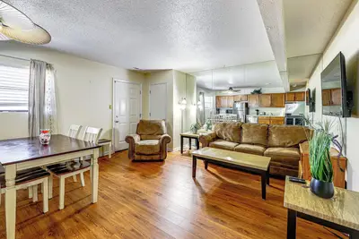 Image de Walk to Ocean City Beach! Cozy Couples Retreat