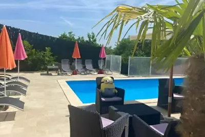 Image de Belle Maison avec piscine privée Beaujolais - 35 min de Lyon