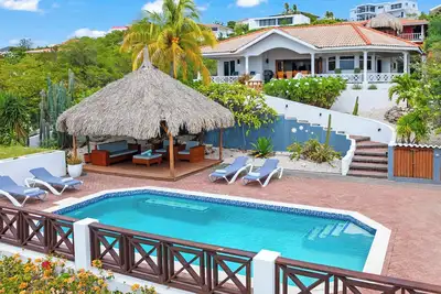 Villa Strelitzia - Private Villa and Pool