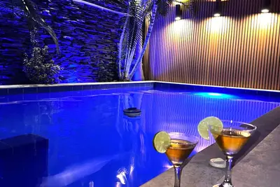 Image de Boutique house with swimming pool and private parking.