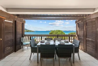 Image de Oceanfront, Sapphire Beach, Pool, 2 bedrooms, 2 bath