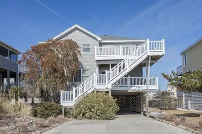 Image de 1611 - Ocean Therapy: A spacious 4br home in Corolla's Oceanside, perfect for families.