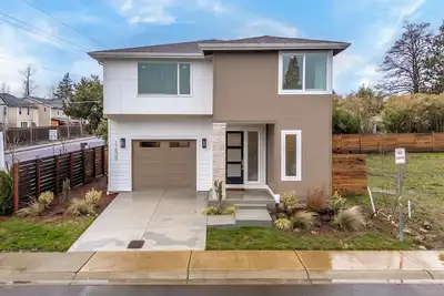 Image de Wonderful 5-bedroom house with fenced yard