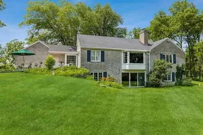 Timber Hill Sanctuary Quiet 34-Acre Getaway