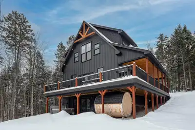 Image de Skyline Lodge | 5 Bedroom - Hot Tub - Sauna