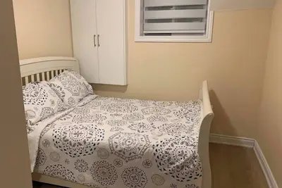 Image de 2 Bedroom Basement Near Pearson Airport