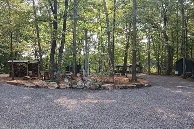 Image de Rv #2 - 20 Amp - Serene campground in Graysville perfect for outdoor adventures