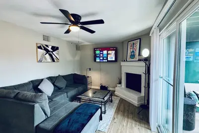Image de 1-bedroom apartment in soothing Austin
