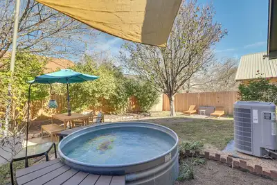 Image de Atx Urban Oasis: Cowboy Pool + Fenced Yard