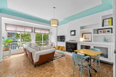 Image de Location longue durée de qualité supérieure, confort à la plage et en ville