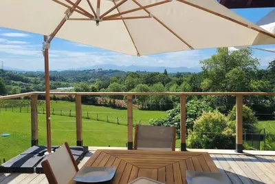 Image de Entre mer et montagnes maison avec vue panoramique sur les Pyrénées