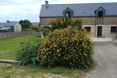 Image de Maison de vacances « Au Bon Coin De La Baie » avec vue mer, terrasse privée et Wi-Fi