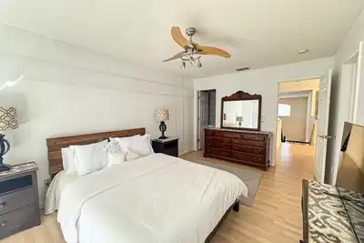 SamAria - Two-story Villa