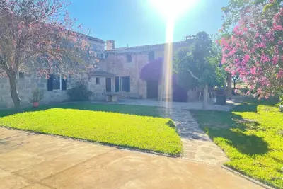 Image de Gîte for 8 people - Swimming pool and garden - cyclotourism, family groups