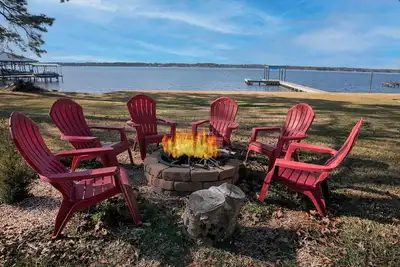 Image de Lakefront House with Kayaks, Bbq in Peaceful Flint