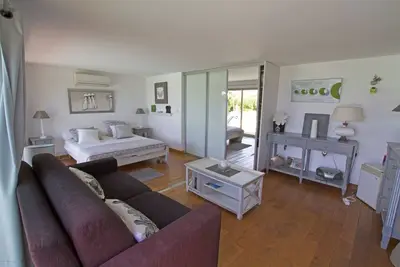 Spacious 4-bedroom villa with a panoramic sea view