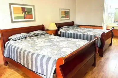 Image de Comfortable Room w/ Free Parking, Near Victoria Attractions!