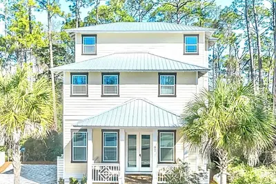 Image de 30a Beach House Joy of Life Seacrest Fl, Pool, Beach Tram